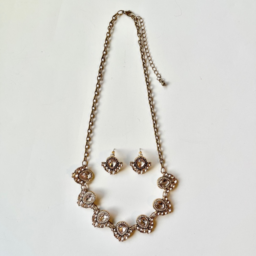 EUC Rhinestone Necklace Earring Set - Picture 3 of 3